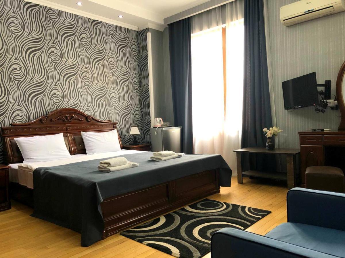 Bonus Hotel Tbilisi Exterior foto